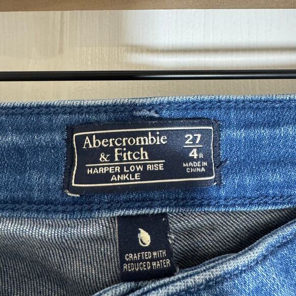 Abercrombie & Fitch Harper Low Rise Ankle Distressed Jeans Frayed Hem Size 27 - Picture 6 of 14